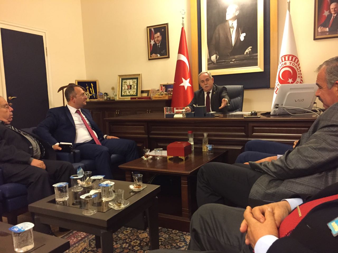 Küçük Sanayi Sitesi'nin Büyük Sorununu Recai Berber çözdü