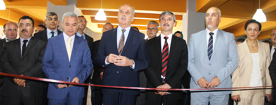 Rektör Turgutlu'da Kantin Açtı