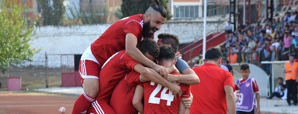 Turgutluspor Deplasmandan Lider Döndü