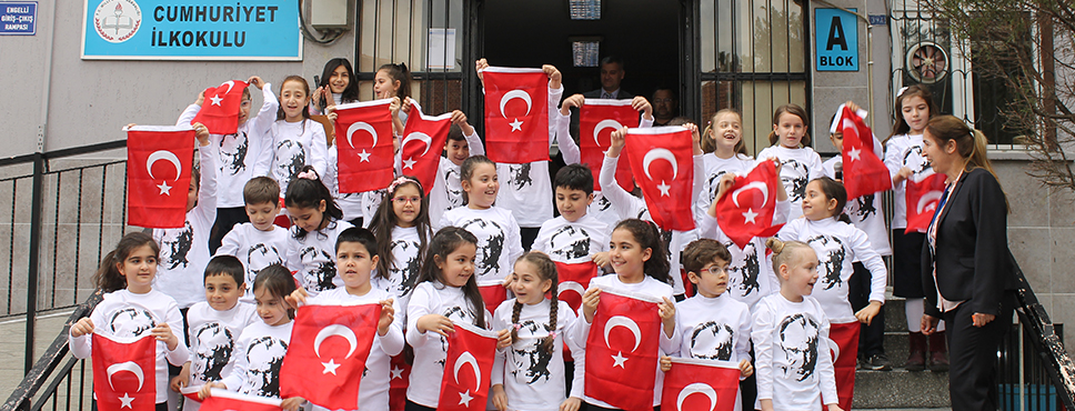 Minik Yüreklerden Büyük İş