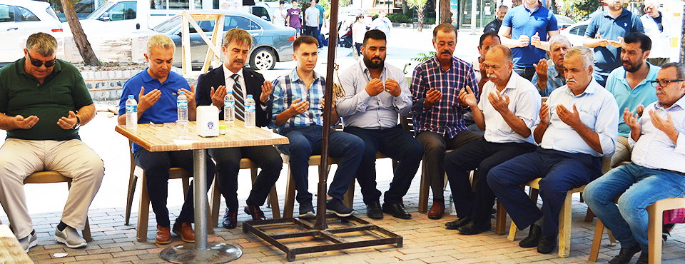 Muhtarlar'dan şehitler İçin Pilav Hayrı