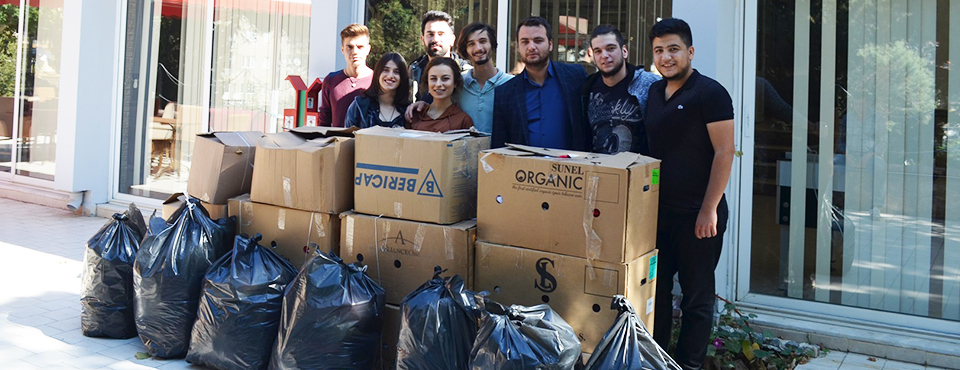 Gençlerden Gönülleri Fetheden Bağış