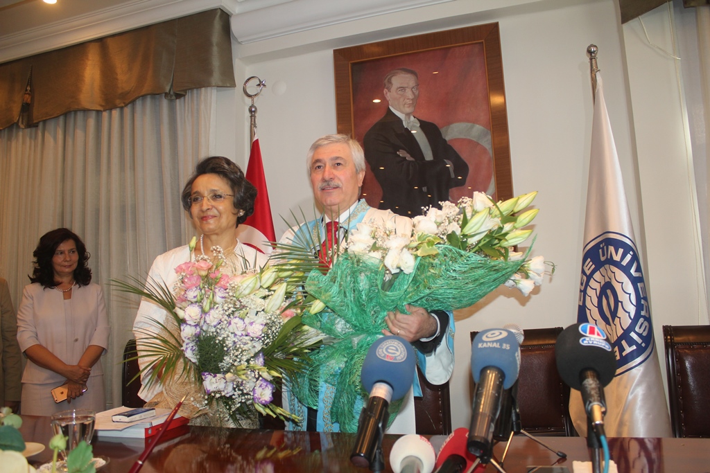 Prof. Dr. Hoşçoşkun Göreve Başladı