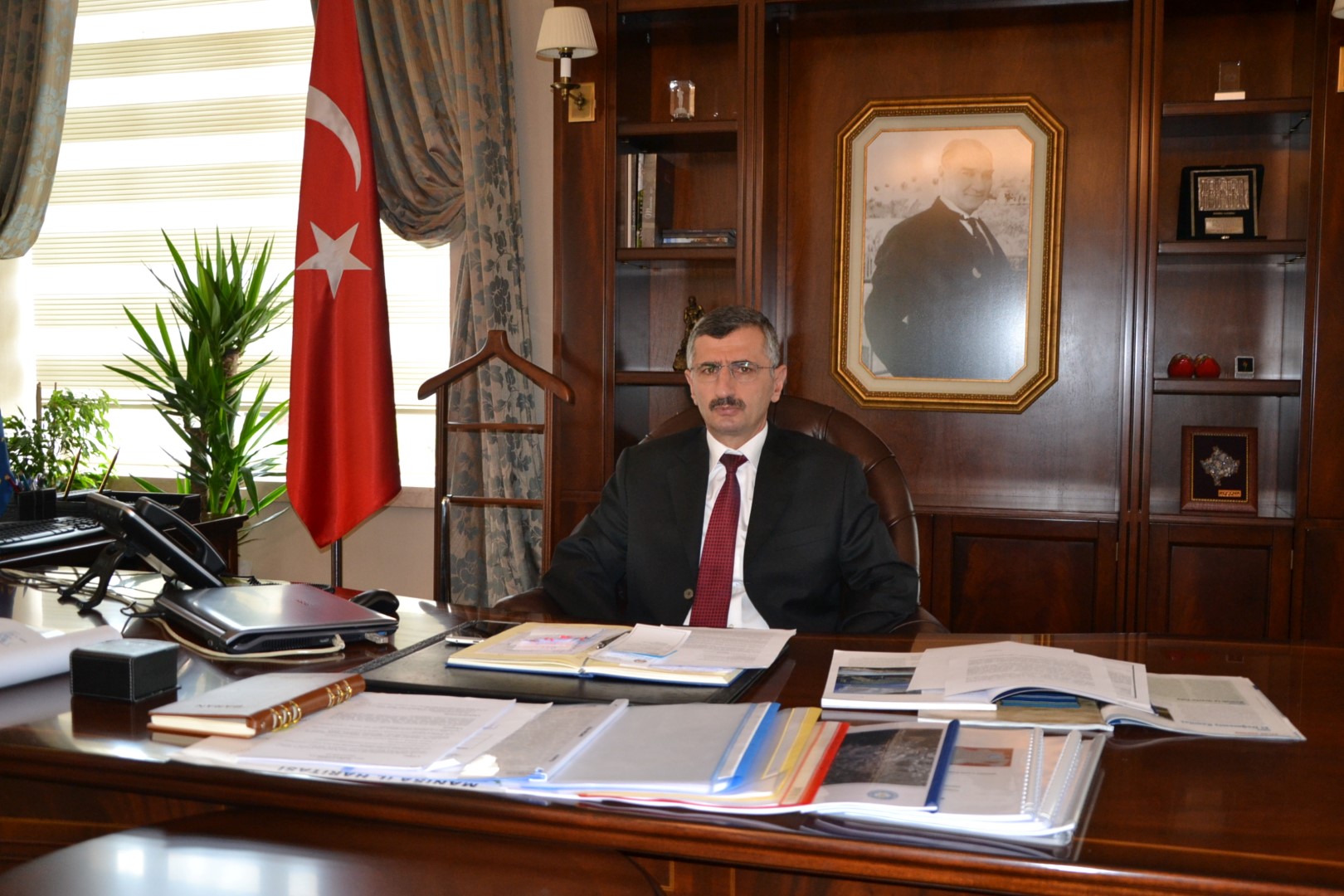 Manisa Valisi Erdoğan Bektaş’ınramazan Bayramı Kutlama Mesajı