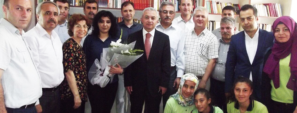 Ortaokula İmece Usulü Kütüphane