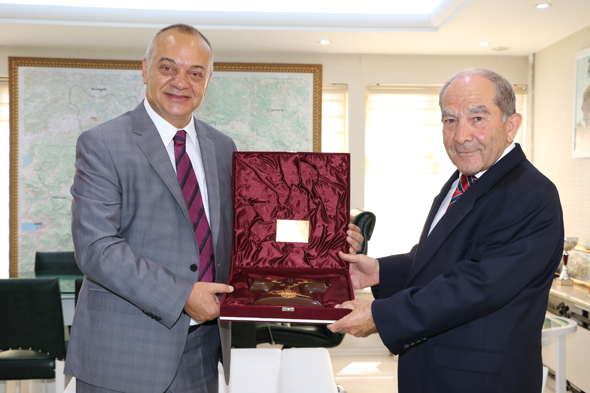 özkök Paşa’dan Büyükşehir’e Ziyaret