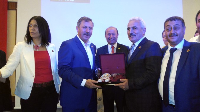 özdağ: “büyükşehir Belediyeler Yasasını Değiştireceğiz”