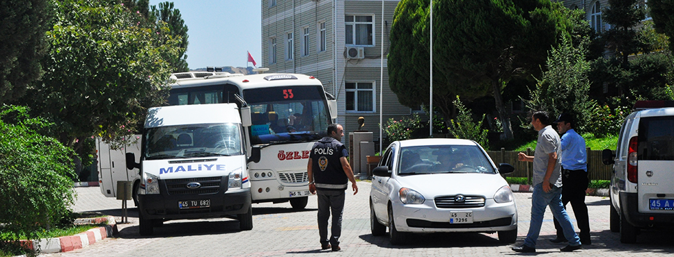 Turgutlu'da özel Okullara Baskın