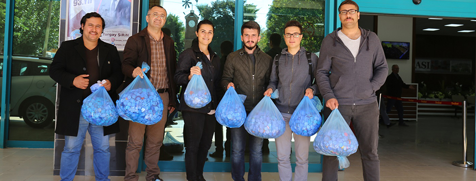 öğrencilerden Mavi Kapak Kampanyasına Destek