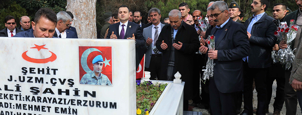 Turgutlu şehitlerini Unutmuyor