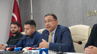 AK Parti Manisa İl Başkanı Süleyman Turgut ve il yönetimi,