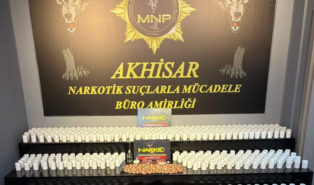 Manisa’da uyuşturucu operasyonu: 2 şüpheli tutuklandı Manisa’nın Akhisar ilçesinde uyuşturucu veya uyarıcı madde imal ve ticareti