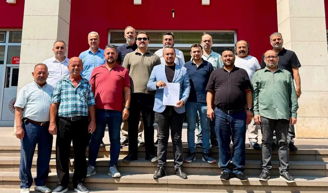 MHP Turgutlu İlçe Başkanı Yunus Oğan ve yönetimi mazbatasını aldı Milliyetçi Hareket Partisi (MHP) Turgutlu İlçe Başkanlığı görevine getirilen Yunus